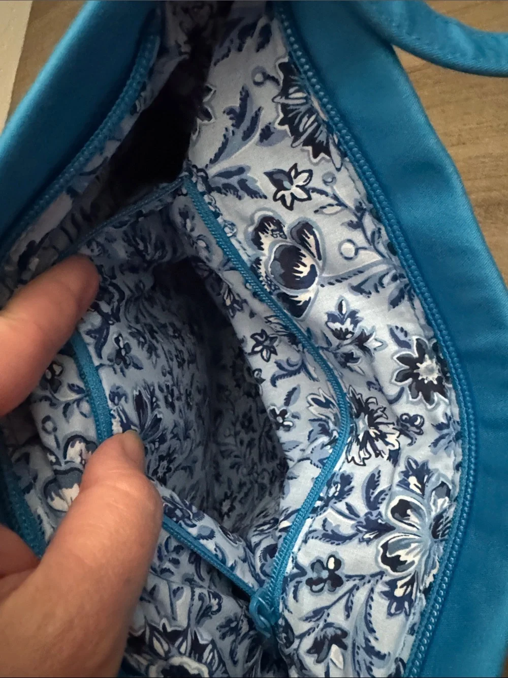 Vera Bradley Bright Blue Crossbody Messenger Bag 💙